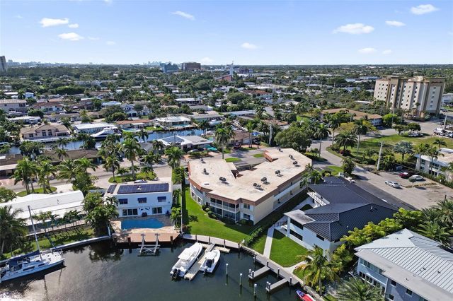 2201 SE 9th Street 106, Pompano Beach, FL 33062