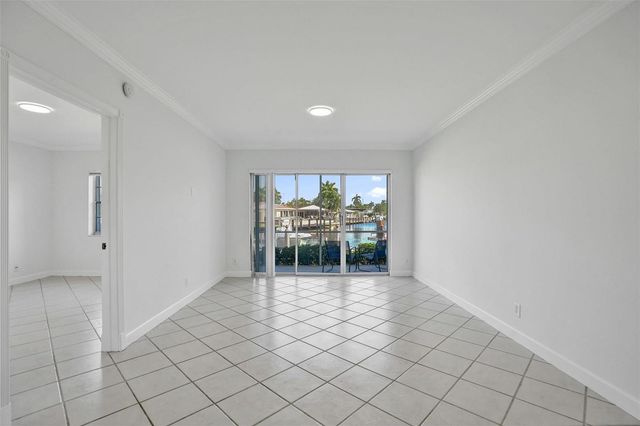 2201 SE 9th Street 106, Pompano Beach, FL 33062