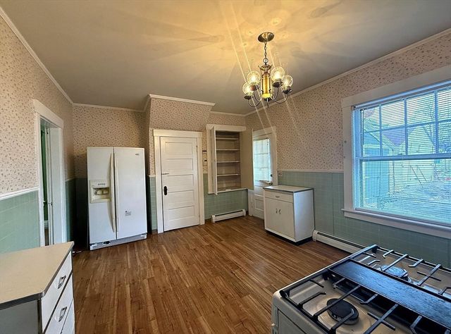 173 Princeton Blvd 1, Lowell, MA 01851