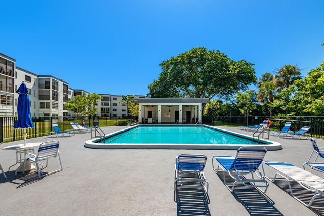 9235 SW 8th Street 502, Boca Raton, FL 33428