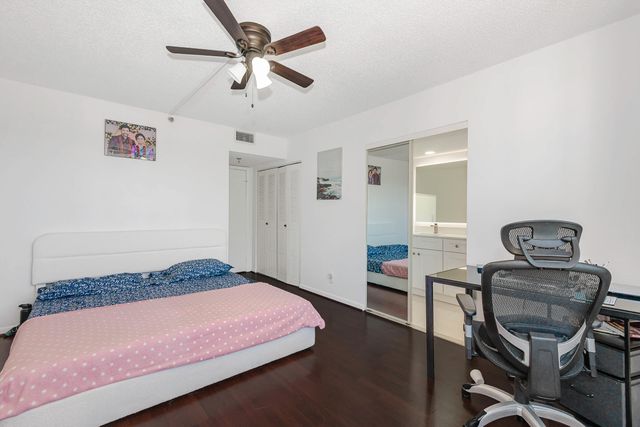 9235 SW 8th Street 502, Boca Raton, FL 33428