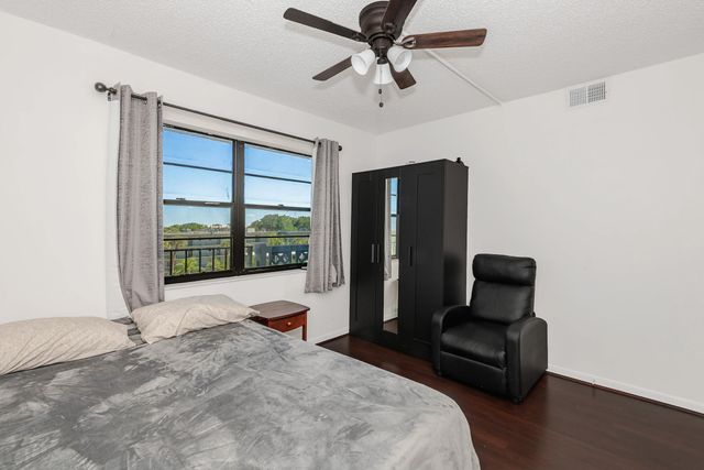 9235 SW 8th Street 502, Boca Raton, FL 33428