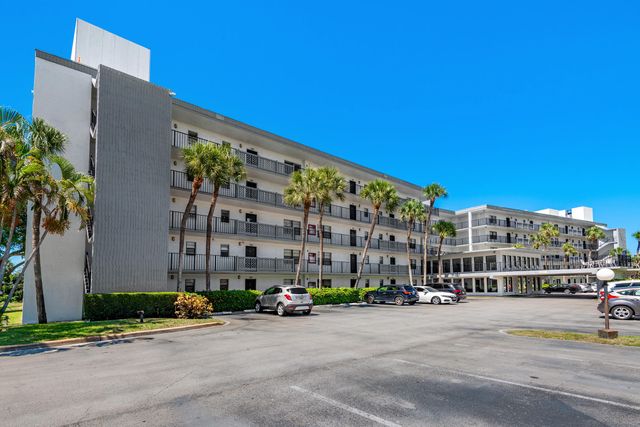 9235 SW 8th Street 502, Boca Raton, FL 33428