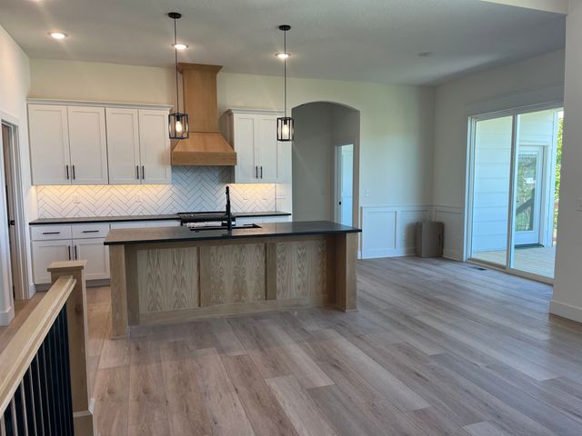 4965 N Emerald Ct, Maize, KS 67101