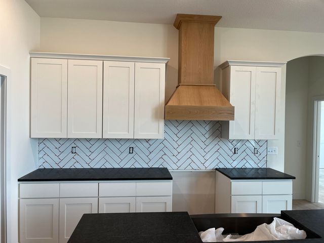 4965 N Emerald Ct, Maize, KS 67101