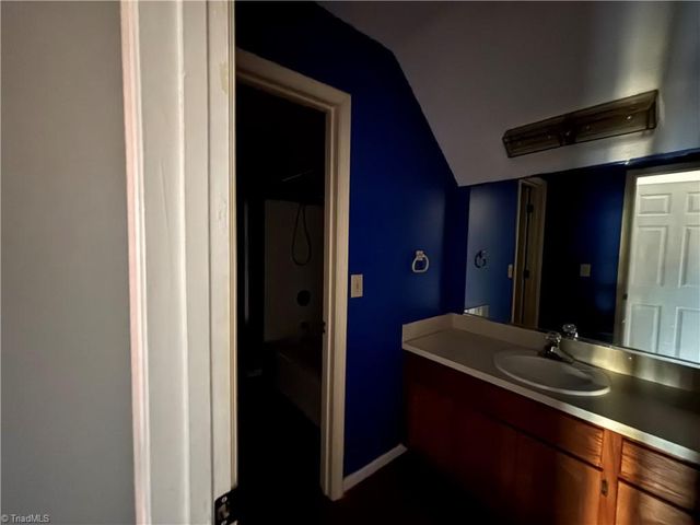 6002 Deer Hunter Lane, Lexington, NC 27295