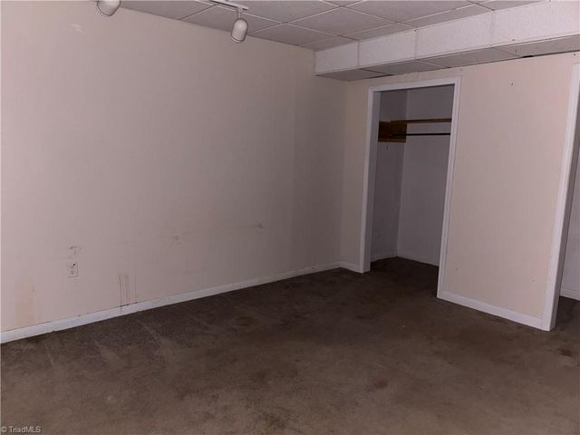 6002 Deer Hunter Lane, Lexington, NC 27295