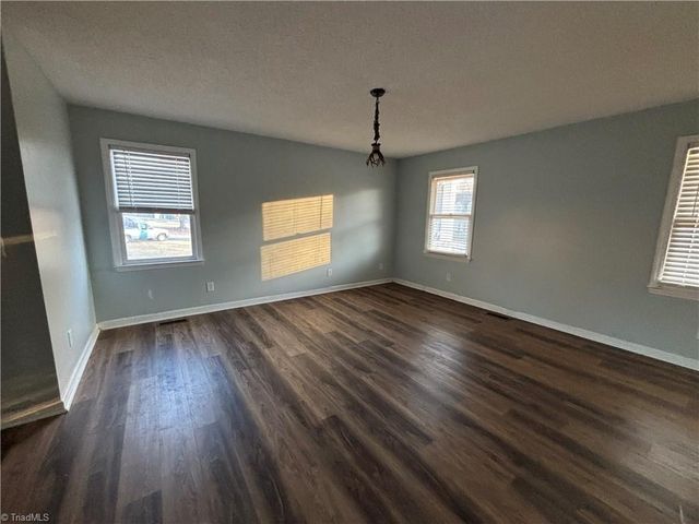 6002 Deer Hunter Lane, Lexington, NC 27295