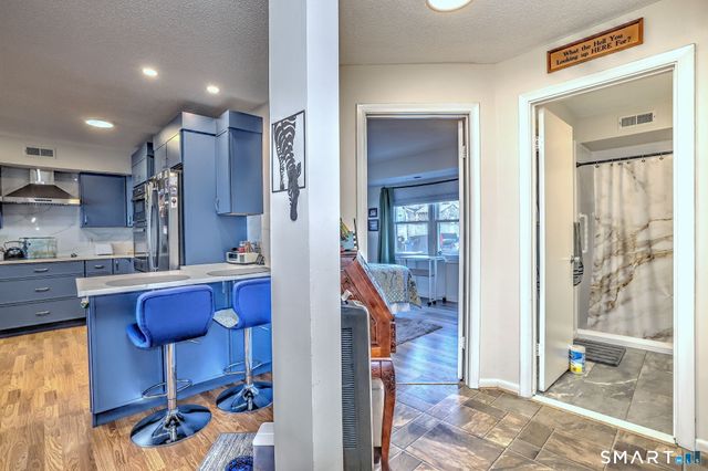 920 Ocean Avenue E1, West Haven, CT 06516