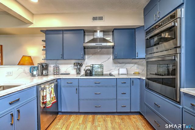 920 Ocean Avenue E1, West Haven, CT 06516