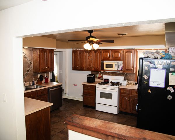 13610 137th Avenue, Taylor Ridge, IL 61284