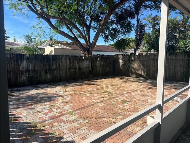 420 SE 13th Drive, Deerfield Beach, FL 33441
