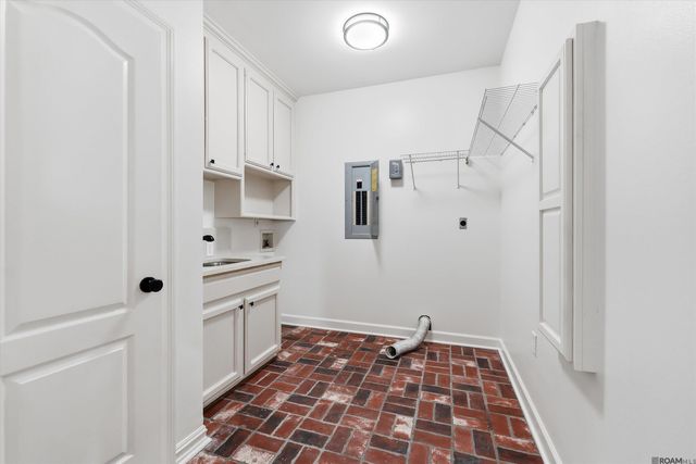 14377 Lazy Oaks Dr, Gonzales, LA 70737