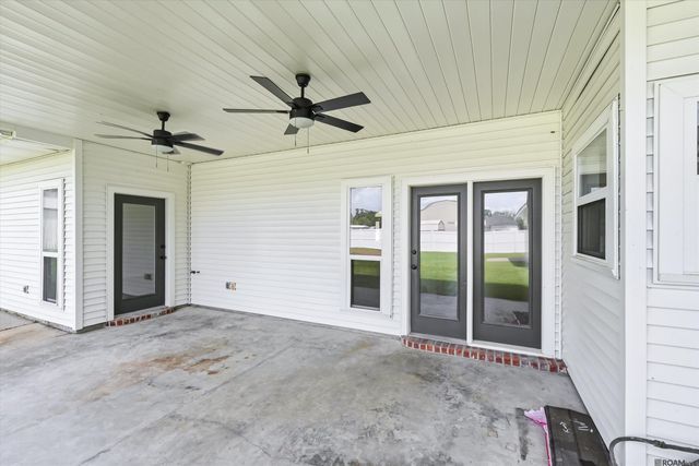 14377 Lazy Oaks Dr, Gonzales, LA 70737