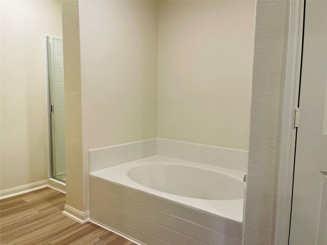 11042 Hillside Creek Drive, Humble, TX 77396