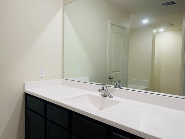 11042 Hillside Creek Drive, Humble, TX 77396