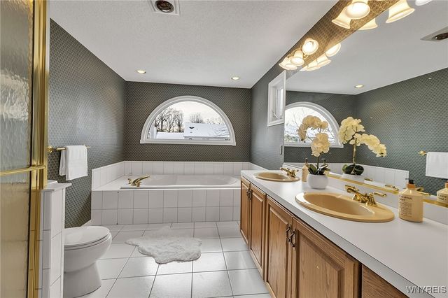 33 Vassar Drive, Amherst, NY 14068