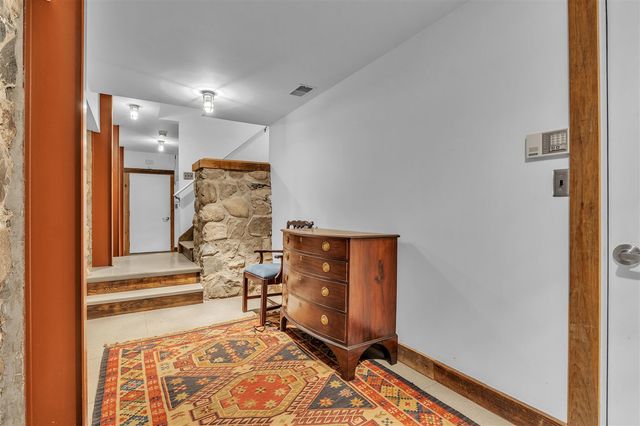 5555 Red Fox Run, Ann Arbor, MI 48105