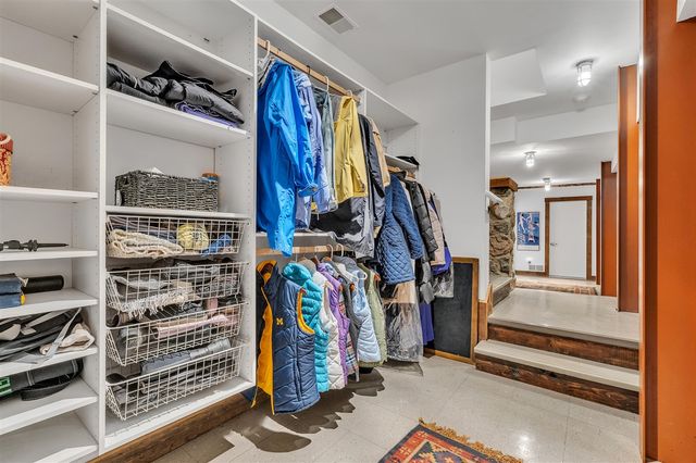 5555 Red Fox Run, Ann Arbor, MI 48105