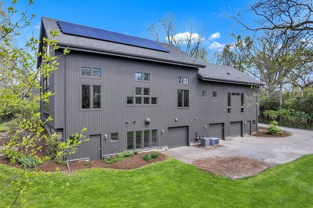 5555 Red Fox Run, Ann Arbor, MI 48105