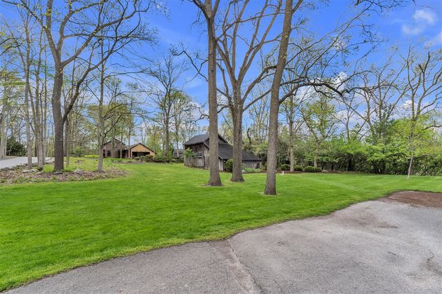 5555 Red Fox Run, Ann Arbor, MI 48105