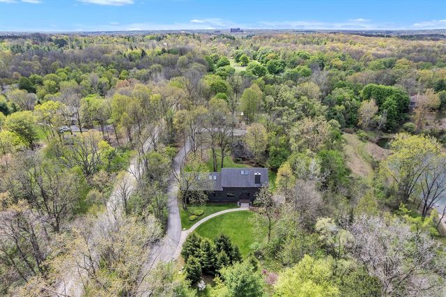 5555 Red Fox Run, Ann Arbor, MI 48105