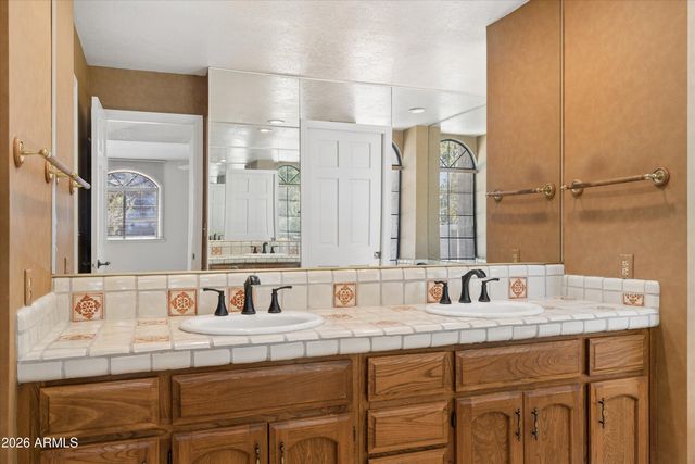 7215 E BUENA TERRA Way, Scottsdale, AZ 85250
