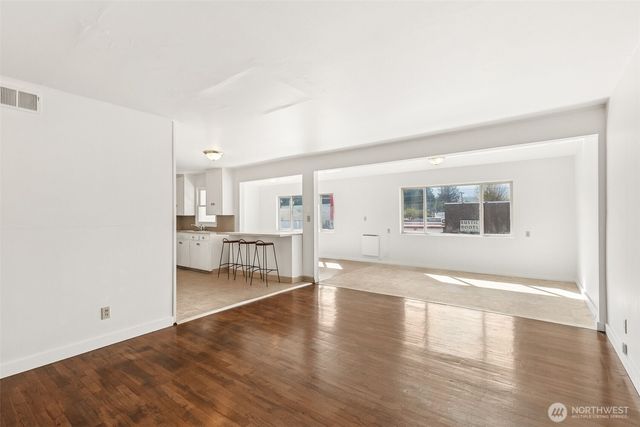 527 E First Street, Port Angeles, WA 98362