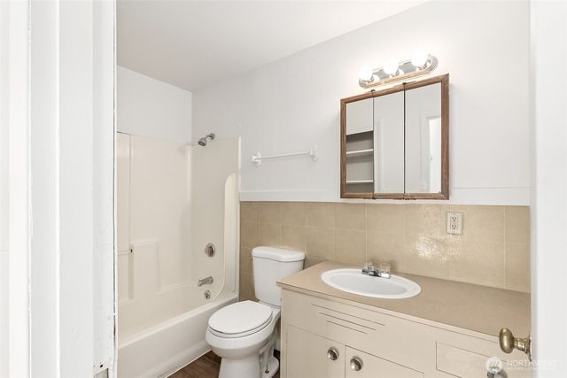 527 E First Street, Port Angeles, WA 98362