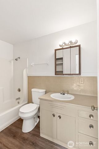 527 E First Street, Port Angeles, WA 98362