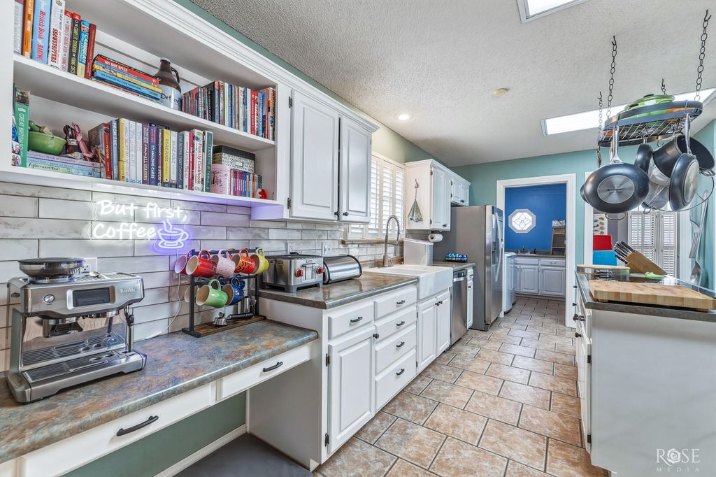 Image 15 of property listing at 6002 Stratford Avenue, San Angelo, TX 76901