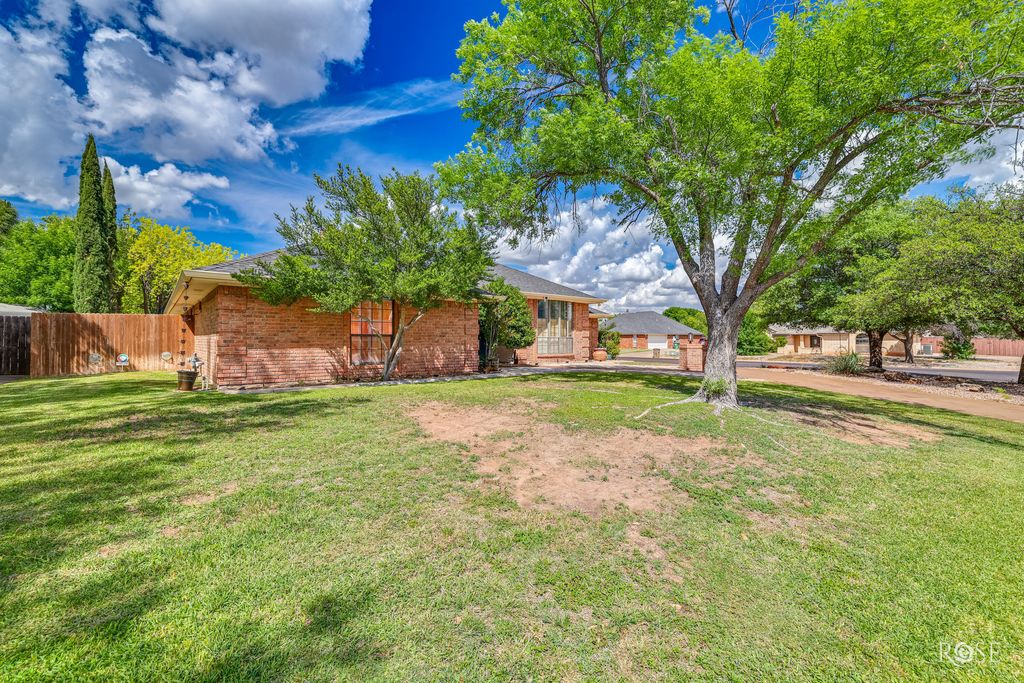 Image 53 of property listing at 6002 Stratford Avenue, San Angelo, TX 76901