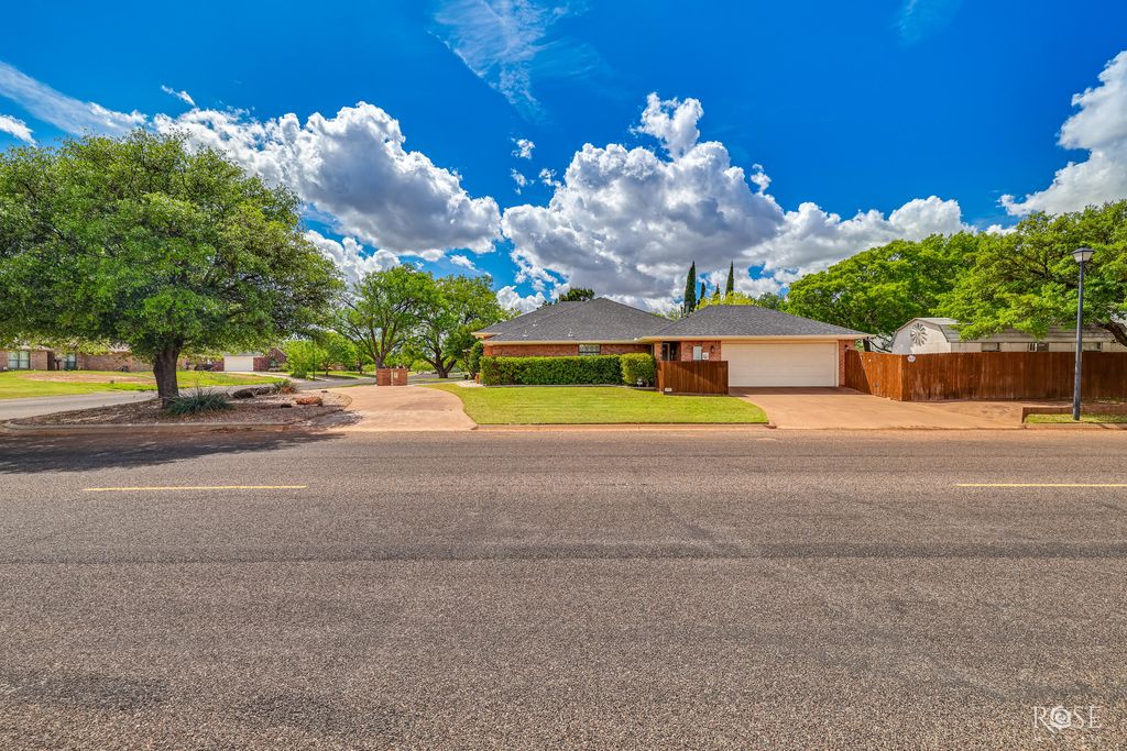 Image 54 of property listing at 6002 Stratford Avenue, San Angelo, TX 76901