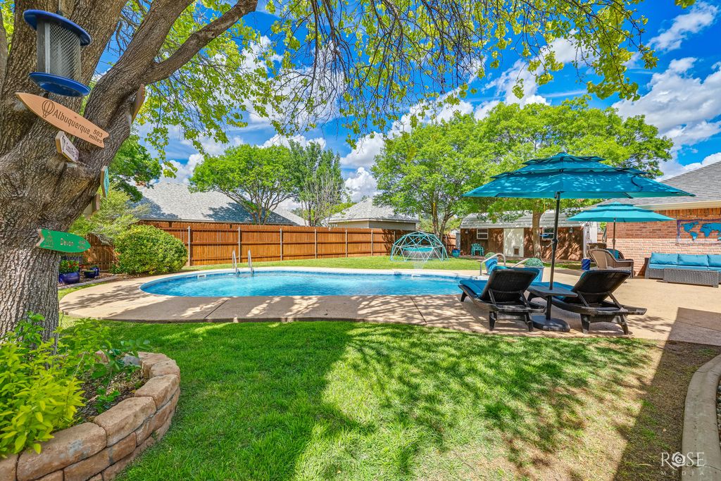 Image 6 of property listing at 6002 Stratford Avenue, San Angelo, TX 76901