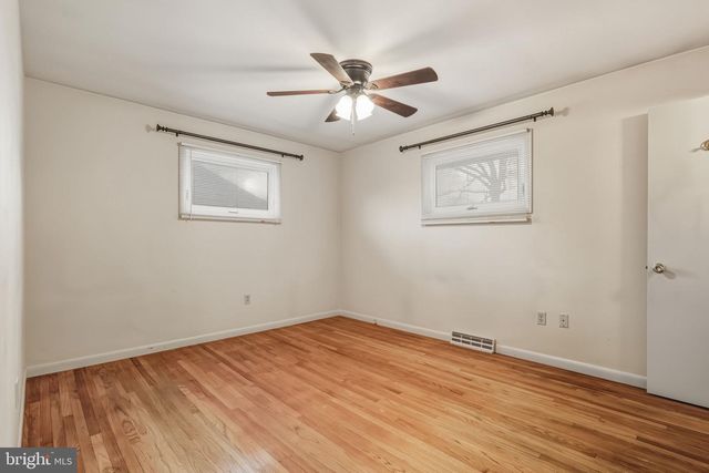 209 N LAUREL ST, Manheim, PA 17545