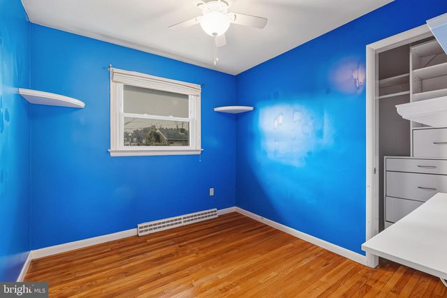 209 N LAUREL ST, Manheim, PA 17545