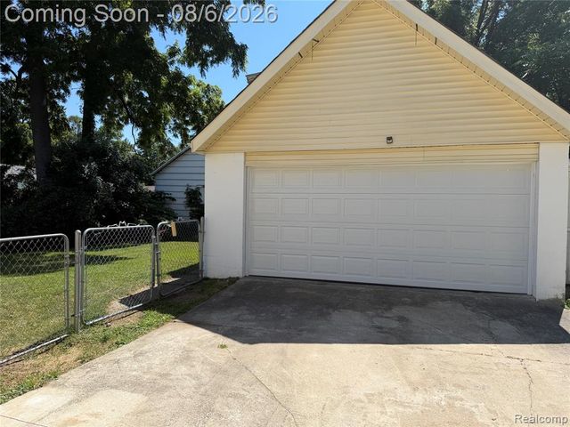 1128 Maginn Court, Mount Morris, MI 48458