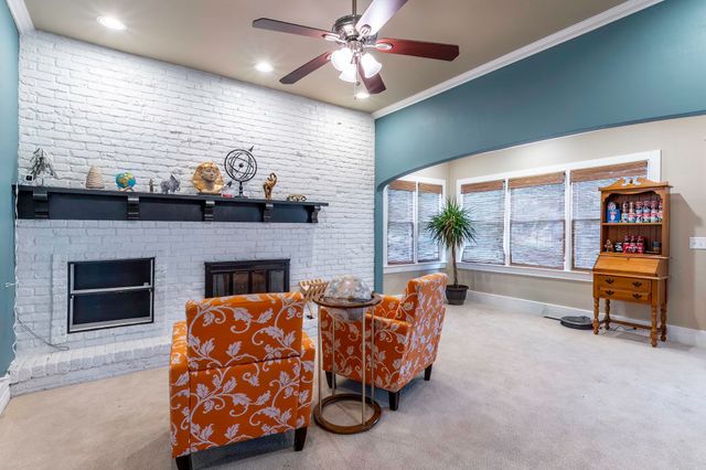 302 S Gonser Avenue, Ashley, IN 46705