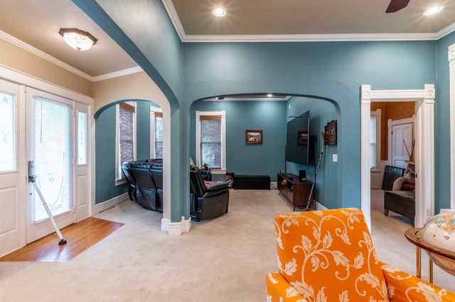 302 S Gonser Avenue, Ashley, IN 46705