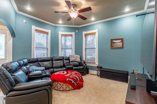302 S Gonser Avenue, Ashley, IN 46705