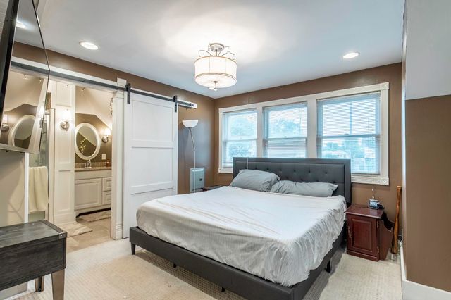 302 S Gonser Avenue, Ashley, IN 46705