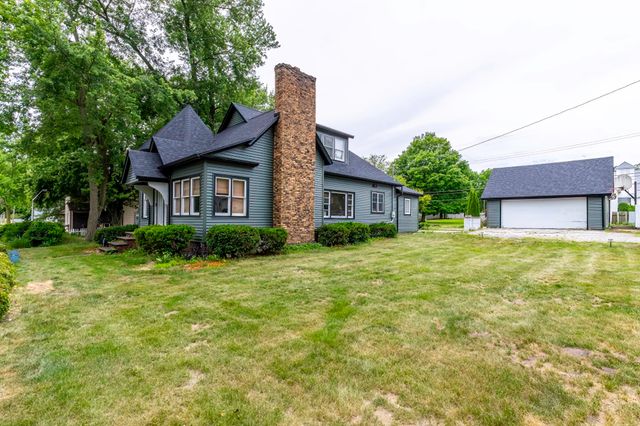 302 S Gonser Avenue, Ashley, IN 46705