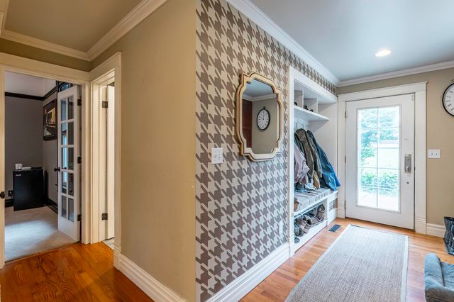 302 S Gonser Avenue, Ashley, IN 46705