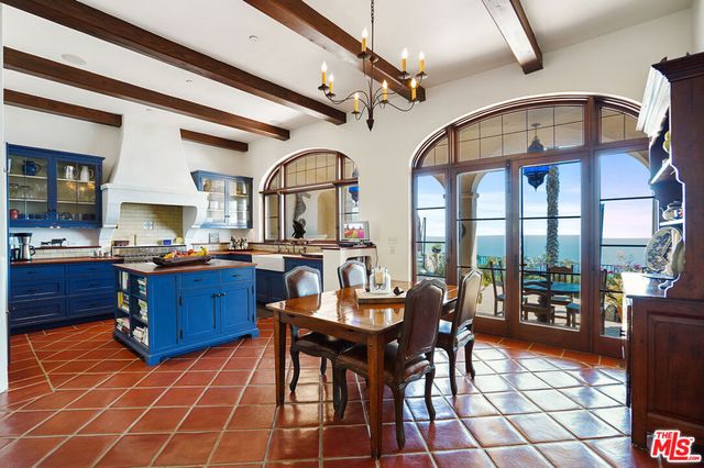22800 Beckledge Terrace, Malibu, CA 90265