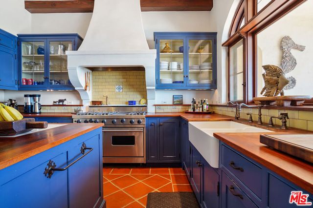 22800 Beckledge Terrace, Malibu, CA 90265