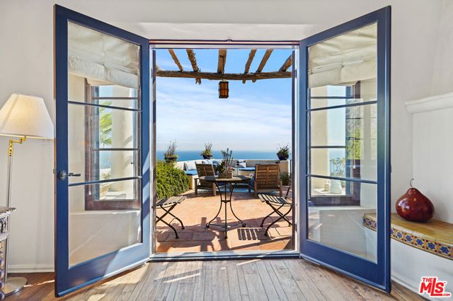22800 Beckledge Terrace, Malibu, CA 90265