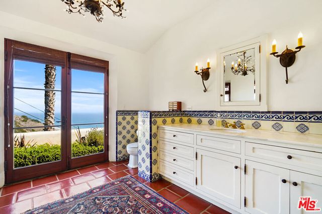 22800 Beckledge Terrace, Malibu, CA 90265