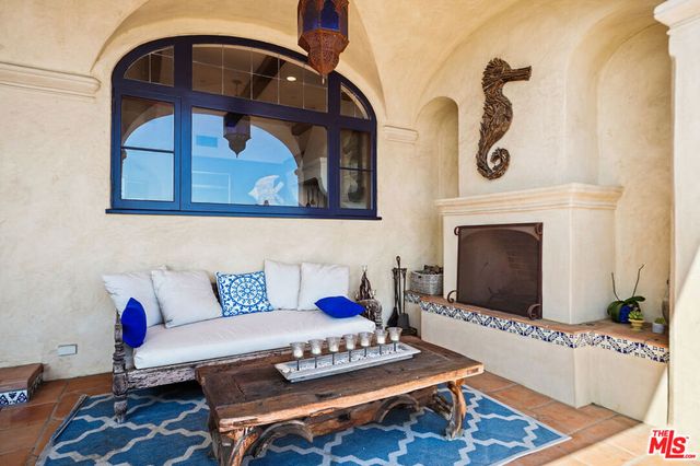 22800 Beckledge Terrace, Malibu, CA 90265