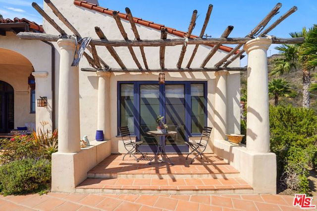 22800 Beckledge Terrace, Malibu, CA 90265