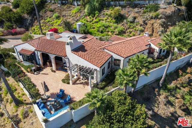 22800 Beckledge Terrace, Malibu, CA 90265